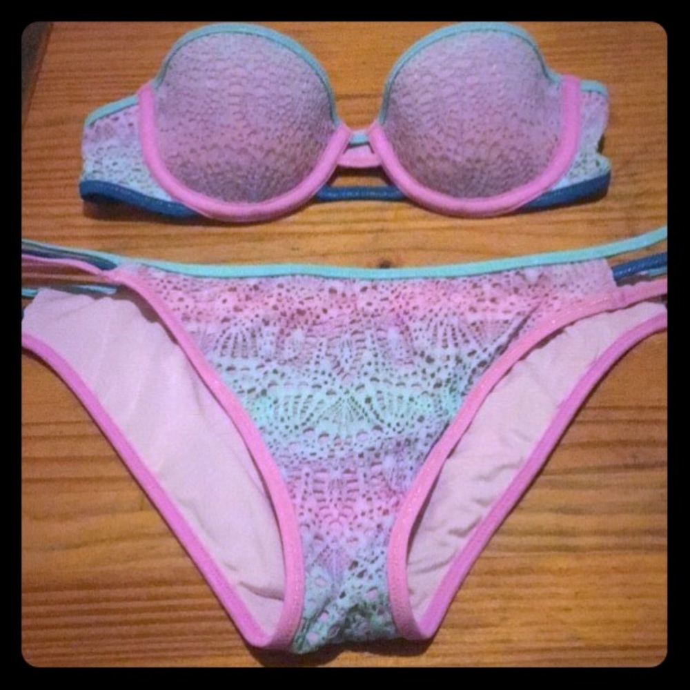 Worn once. No signs of wear